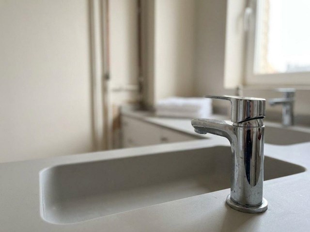 Aprovecha cada rincón con nuestros muebles de baño a medida en Narón - Imagen 1